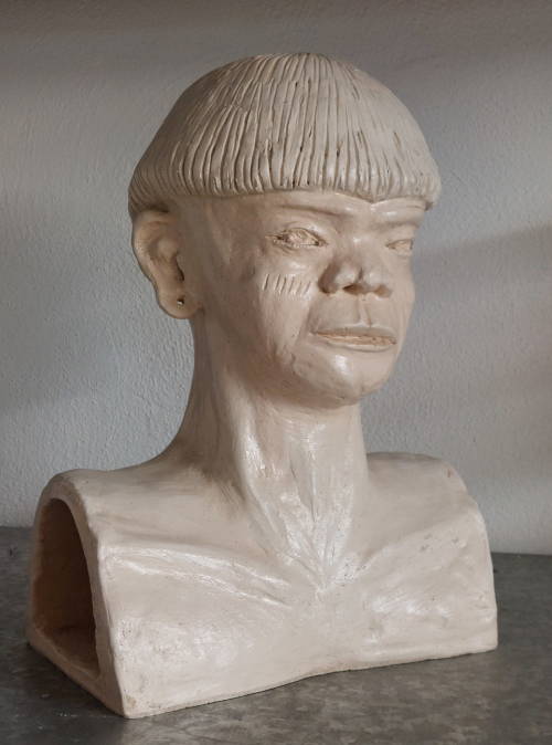 Junge vom Amazonas, ca. 23 x 20 x 40